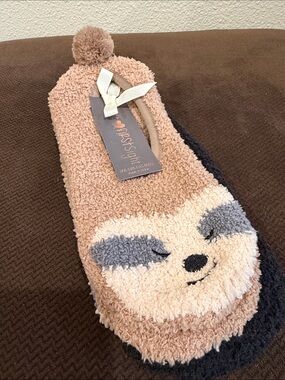 Love @ First Sight Plush Sloth comfy slipper Socks - Beige